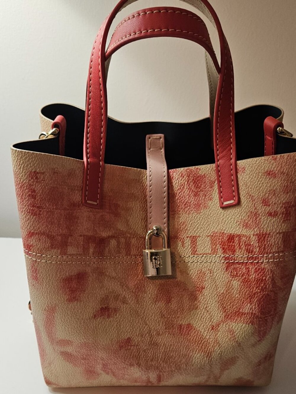 Carolina Herrera Matryoshka Locked XS